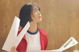 天使面孔的清纯的学生妹写真图片