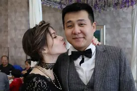 中国穷小伙，0彩礼迎娶俄罗斯白富美，最大的梦想在中国买房图片