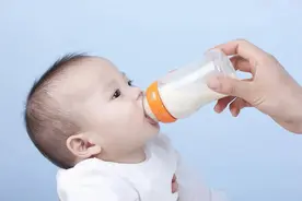 现挤的生牛奶更有营养？别被忽悠了，严重可能会导致不育图片
