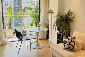 沪漂90后小姐姐晒独居37㎡小屋走红，被网友调侃，你走开那是我家图片