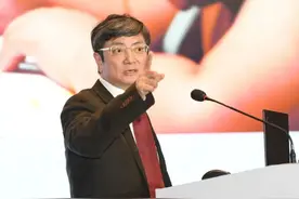 郑强出席学生葬礼遭校方劝阻，他说：我去定了，她比院士地位还高图片