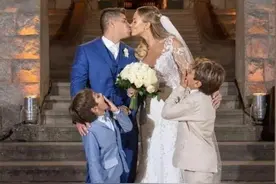 孔卡大婚！二婚妻子是健身教练未婚妻，在中超赚3.7亿被前妻挥霍图片