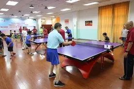 老少合作看点十足！这场比赛上演趣味对抗→图片