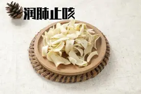 坚持用百合泡水，有哪些好处？医生：与两味药合用润肺养心清火图片