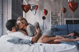 亲吻的好处：男人的加油站，女人的美容院图片