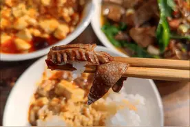 1个礼拜吃2次，成都簇桥“三无饭馆”，火爆川菜太下饭，2碗饭起图片