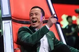 歌手杨坤：“师生恋”绯闻曾传遍全网，如今49岁感情状况成谜图片