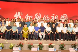 “诗与远方”丝绸之路西安新时代诗歌朗诵音乐会西安举行图片