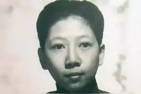 1946年孔二小姐令俊遭龙云儿子调戏，双方拔枪互射图片