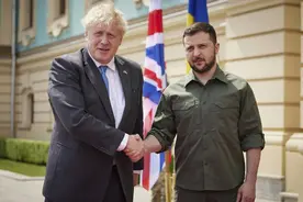 劝降的刚走，拱火的来了！欧盟想要俄乌停火，但英国想要战火蔓延图片