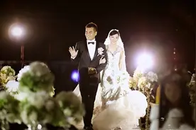 陈龙章龄之结婚十周年，夫妻俩带娃旅游庆祝，一家四口同框超幸福图片