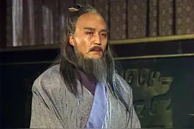 宰相告老还乡后，和地方县令比较，谁的权力更大？图片