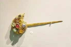 温僖贵妃墓首饰是清早期宫廷首饰中的精品，具有一定代表性图片