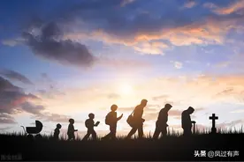 人一辈子贫穷富有，离不开四个瓶子，四个证件，四张床，四个车子图片