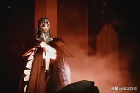 笑死人，一首代表作都没有，却被捧为歌坛顶流，这些小丑羞不羞？图片