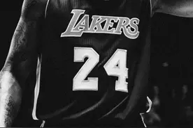 「深度解析」NBA球星必杀技：黑曼巴科比——背身单打图片