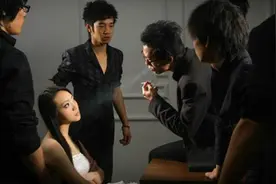 当代“武则天”谢才萍：黑帮女老大，同时包养16个男子，只为享乐图片