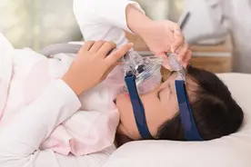 慢阻肺病患者出现二型呼吸衰竭就要用呼吸机吗？到底要不要用？图片