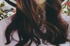 “拜托了，不要为了谈恋爱而谈恋爱”图片