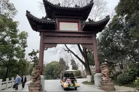 黄鹤楼公园石狮，来自湖广总督府？图片