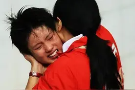 她3岁被弃，20岁获22个世界冠军，父母后悔想认亲，结果怎样？图片