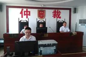 如果单位一直安排员工休假不上班，那员工该怎么办？图片