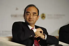 李蔚出任青岛国资委主任，曾任澳柯玛集团董事长图片
