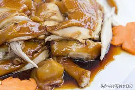 酱油鸡：口感美味，汤汁浓郁，完美搭配拌饭的美味享受图片