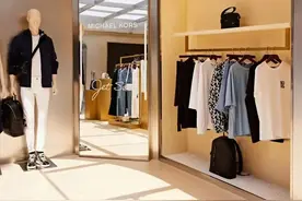 从街包到无人问津，轻奢鼻祖MK接连关闭北京门店图片