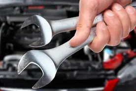 汽车在怠速时有轻微的间歇抖动，我们不能掉以轻心，其实很好解决图片