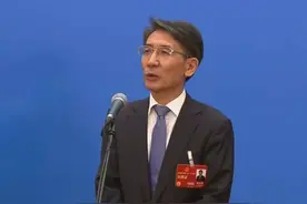 薛其坤：我和南科大都乘了这股“东风”｜全国两会微镜头图片