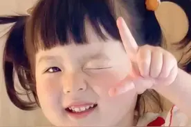 人类幼崽有多可爱，萌娃可爱文案，是要骗我生孩子吗？图片