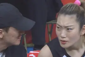 神速！曝李梦和张隆已经领证结婚，两人牵手逛街，不会被女篮开除图片