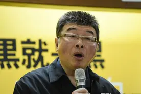 邱毅批于北辰草莓兵，比“田鼠哥”更加厚颜无耻图片