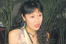 “中国首位变性人”张克莎：迷倒了六个男人，丈夫不知她是变性人图片