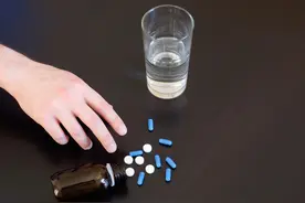 西地那非有25mg、50mg、100mg三种剂量，中老年人选择哪种才最好图片