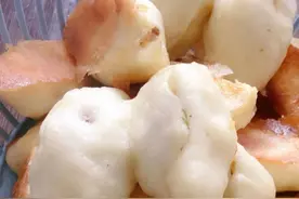 河南女子在小镇上卖煎包，常被客人追求，有人为一睹芳容天天来吃图片