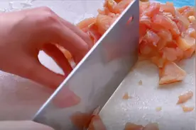 掌握这个方法，蒸出来的鸡胸肉香嫩不柴，好吃还减肥，家人也爱吃图片