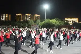 大妈半夜跳广场舞扰民，小伙持铁棍一顿乱打，将8位大妈送进医院图片