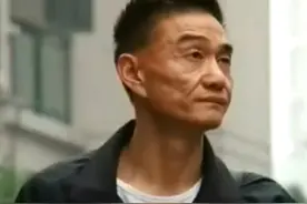 故事：重庆25岁小伙未老先衰，一夜之间变成60岁老汉，专家怎么说图片