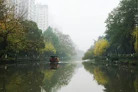 杭州最美的一条水上巴士线是东河上的七号线，您体验过吗？图片
