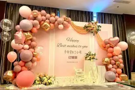 上海情侣订婚宴火了，桌上6个菜全是沪菜精品，网友：上海人牛气图片