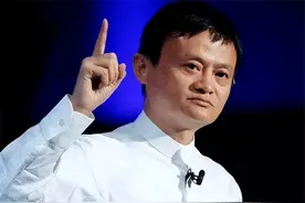 四川农民因酷似马云而走红后，开始耍大牌，嫌弃开电动车来接他图片