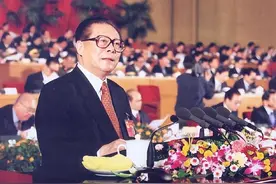 江泽民之父江上青：牺牲时仅28岁，坦言：若爱国有罪，我引以为荣图片