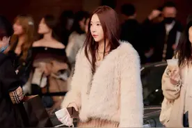 这是我见过最俗的穿搭：大衣+小脚裤、短外套+紧身裤，快看你是吗图片