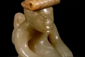 玉跪人“遇贵人”图片