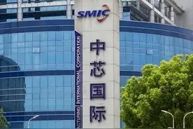 ASML硬刚老美！首台光刻机送往中国：再不给就没戏了￼￼图片