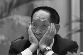先生之风山高稻长，袁隆平的多面人生：除了关心水稻，还拉小提琴图片