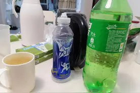 做肠镜前喝泻药的亲身感受。图片