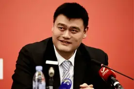 中国女篮人事重大调整，王芳接替姚明任领队，郑薇携李梦剑指金牌图片